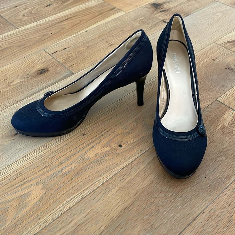 Women’s Nine West Navy Heel Size 9M